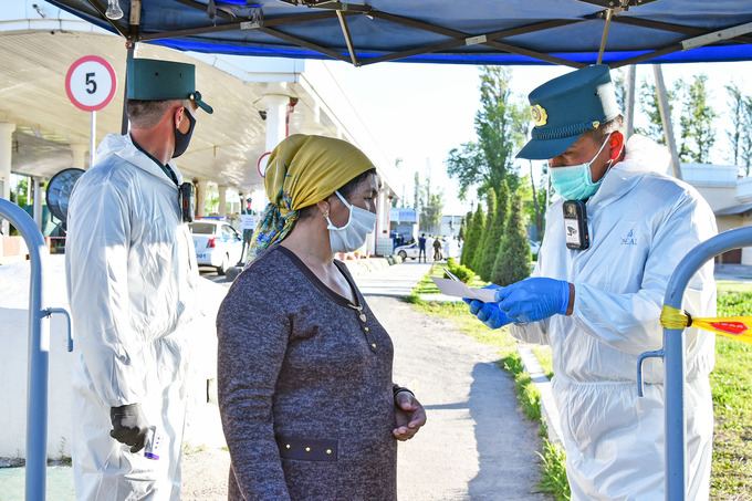 Узнали, при каких обстоятельствах узбекистанцы смогут ходить без медицинских масок