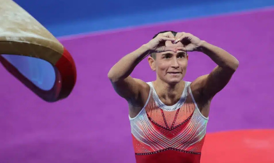 Гимнастка Оксана Чусовитина завершила выступление на этапе Кубка мира