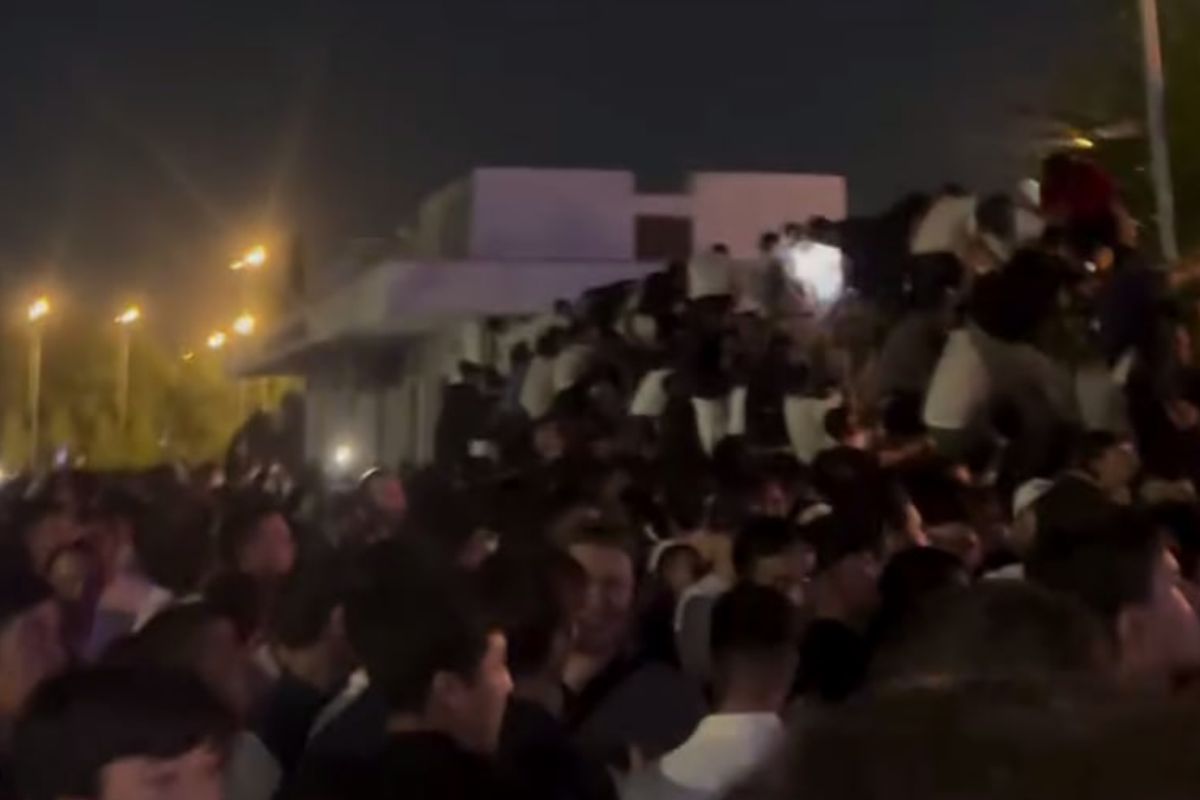 В Ташкенте на стадионе «Бунёдкор» произошла давка перед просмотром матча между Узбекистаном и Португалией