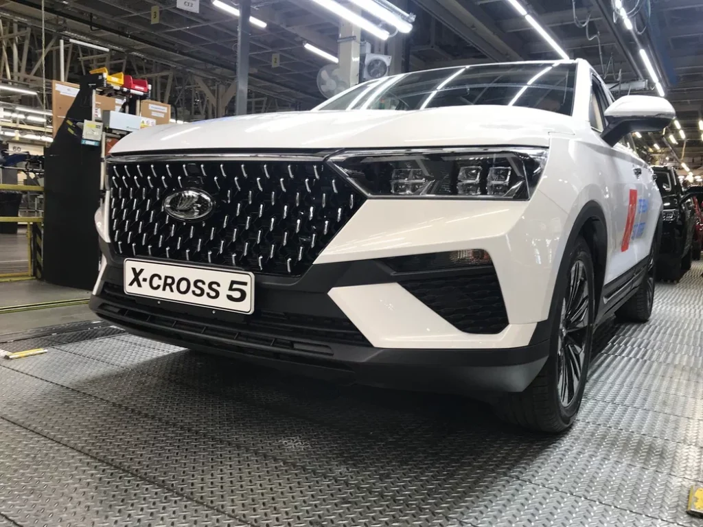 «АВТОВАЗ» зарегистрировал новый логотип X