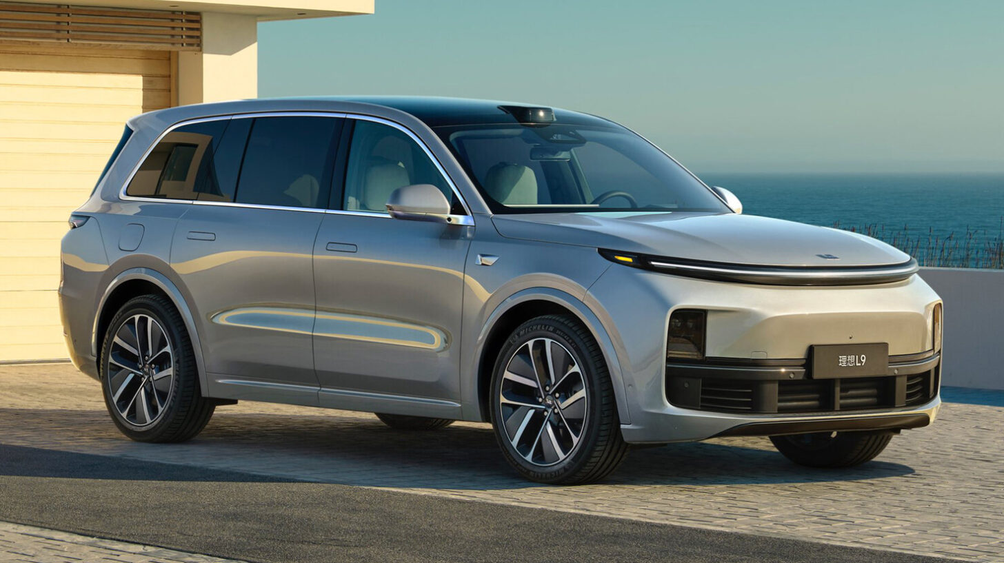 Li Auto выпустил новую и более дешевую версию флагмана L9