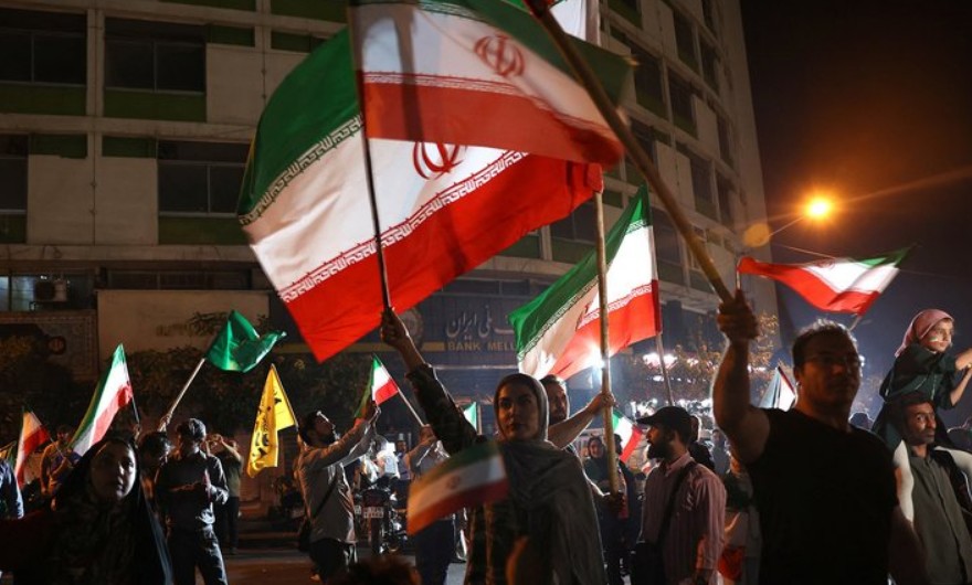 Молодежь Ирана призвали выстроиться живой цепью вокруг электростанций 