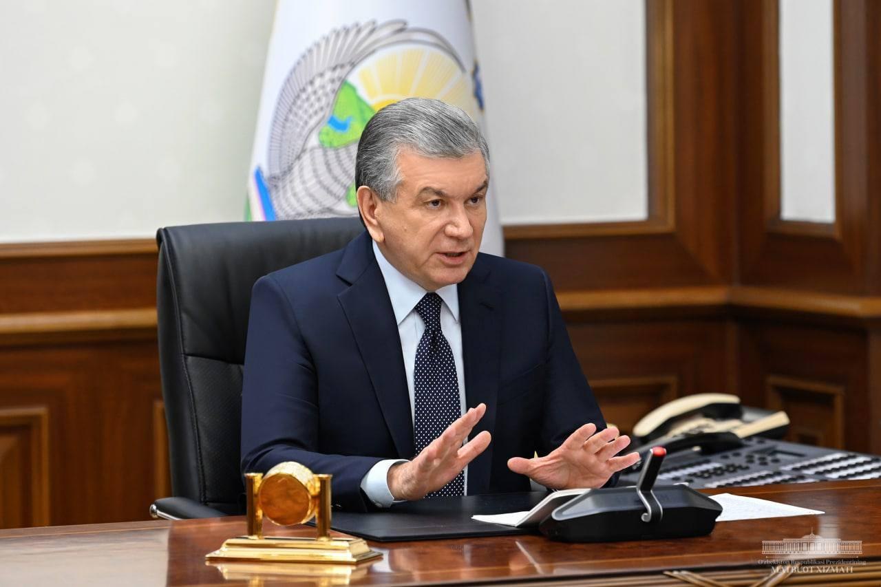 Президент сделал выговор хокимам Сырдарьинской и Хорезмской областей за плохую работу
