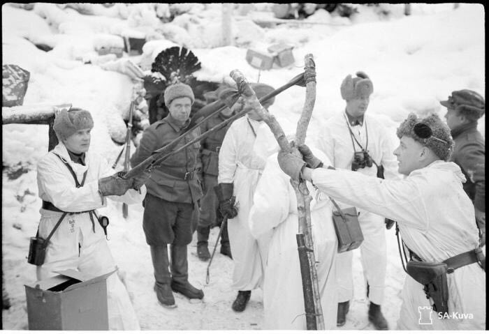 Urush davomida qo'l granatasini sinov jarayonlari. Finlandiya. 1941-1944-yillar oralig'i<br>