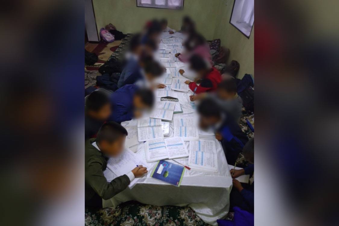 В Сурхандарье школьники учатся дома из-за закрытия школы — видео