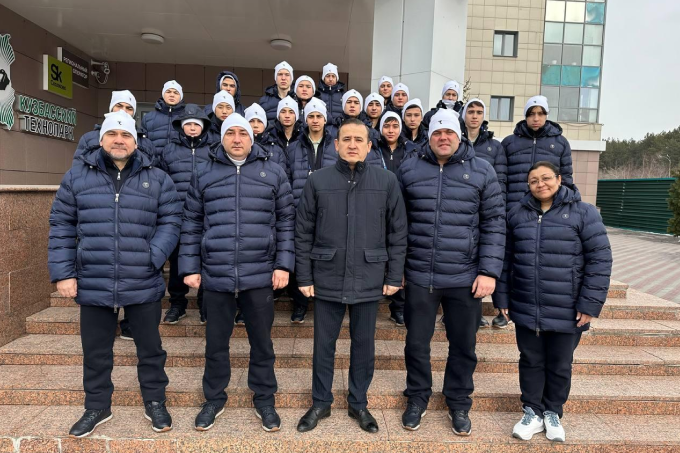 Хоккеисты Узбекистана возвратились с игр «Дети Азии» с победой