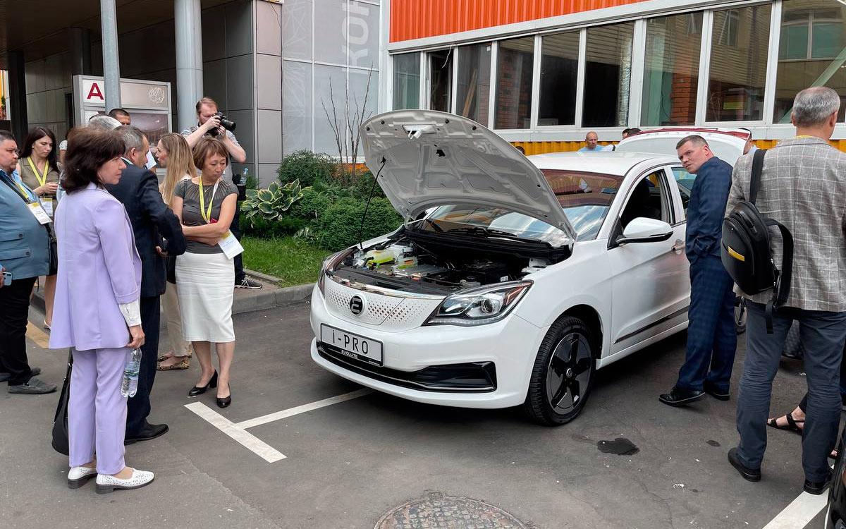 Новый российский бренд Evolute назвал цену своего первого электромобиля