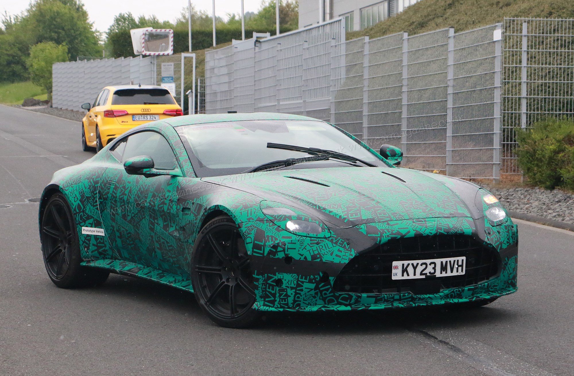 В сети показали новинку от Aston Martin