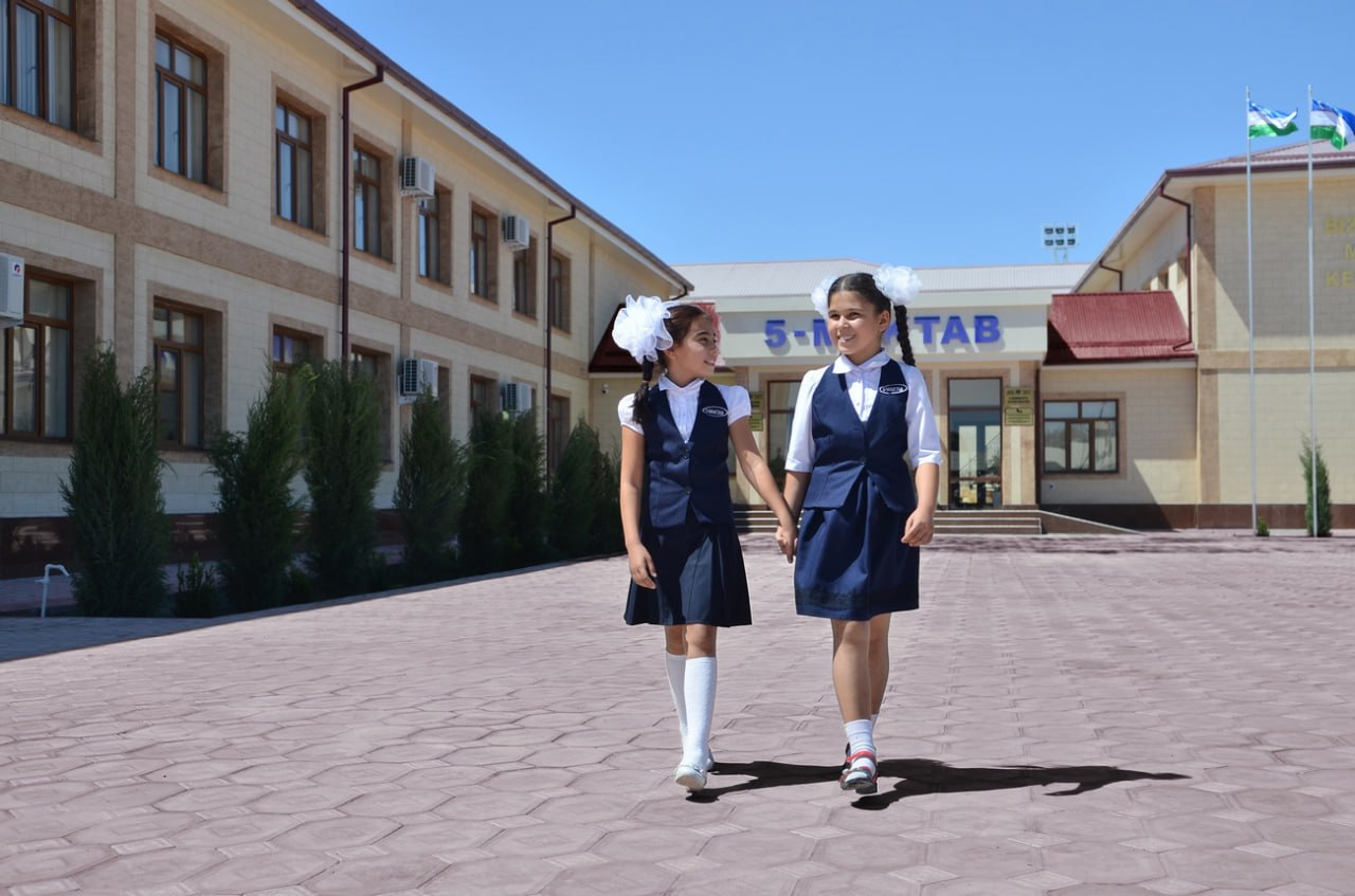 Названа дата начала учебного года в школах Узбекистана