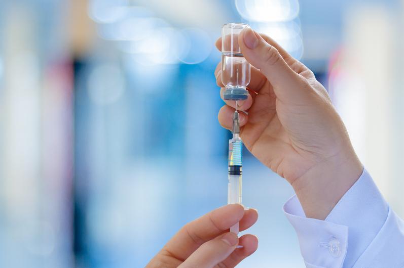 В Узбекистане возобновили вакцинацию второй и третьей дозами узбекско-китайской вакцины