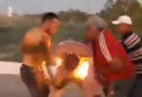 В Карши мужчина облил себя бензином и поджег — видео