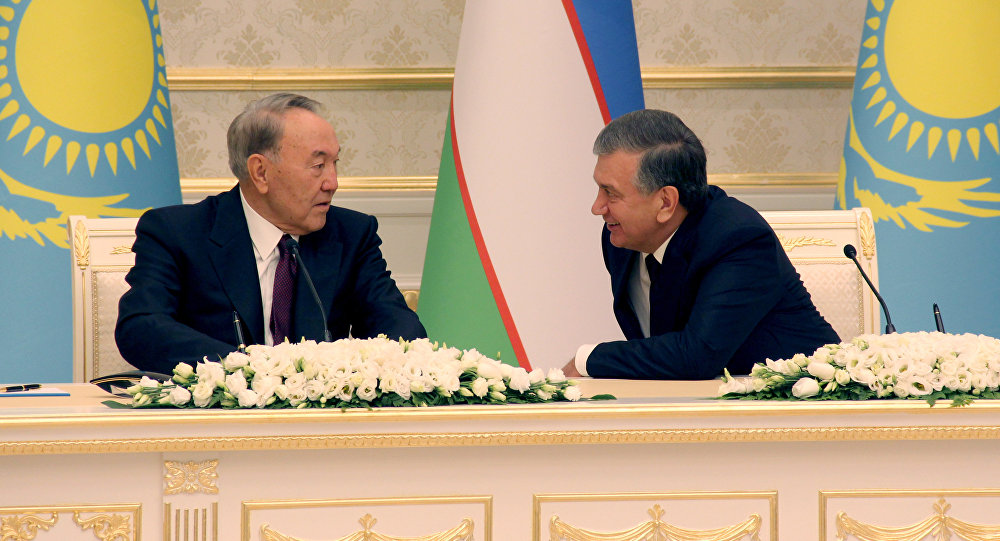 Шавкат Мирзиёев поздравил с днем рождения Нурсултана Назарбаева 