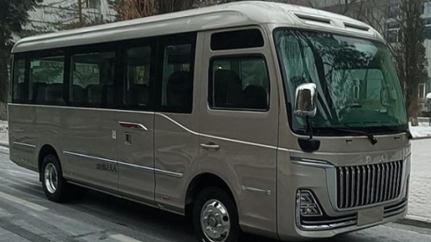 Hongqi презентовал премиальный автобус QM7
