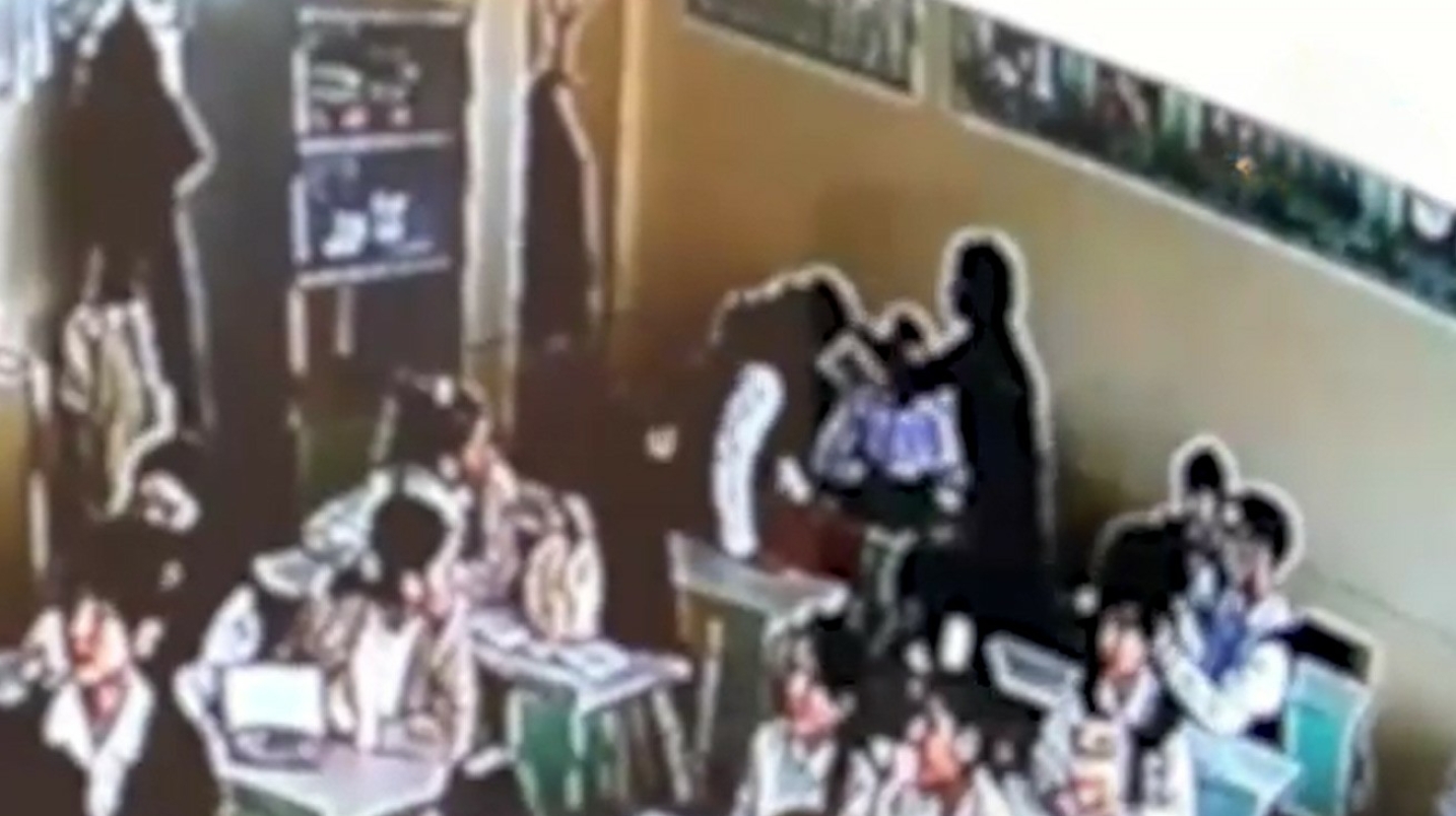 В Ташкенте учительница избила восьмиклассника (видео)