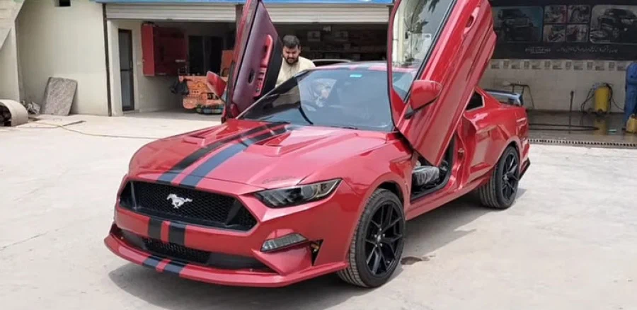 Этот Ford Mustang построен на базе Kia Spectra