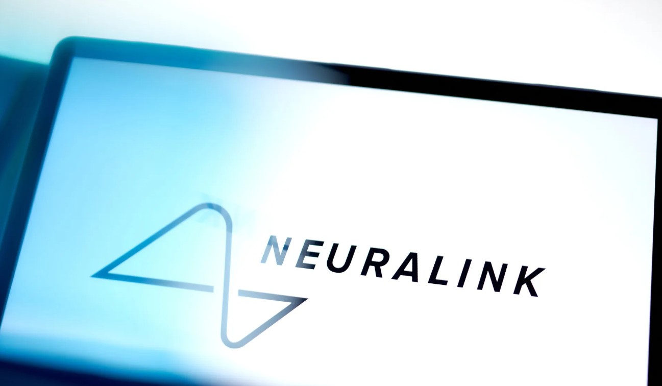 Neuralink Илона Маска планирует ежегодно вживлять нейрочипы 20 тысячам пациентов