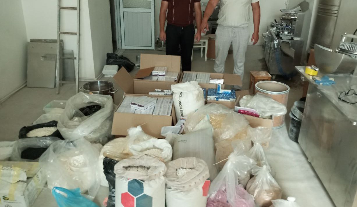 В Ташкенте накрыли подпольный цех по производству лекарств 
