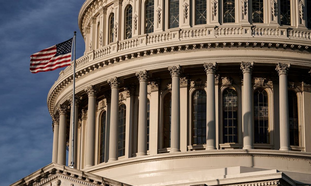 В США снова попытаются ограничить полномочия Трампа по войне с Ираном