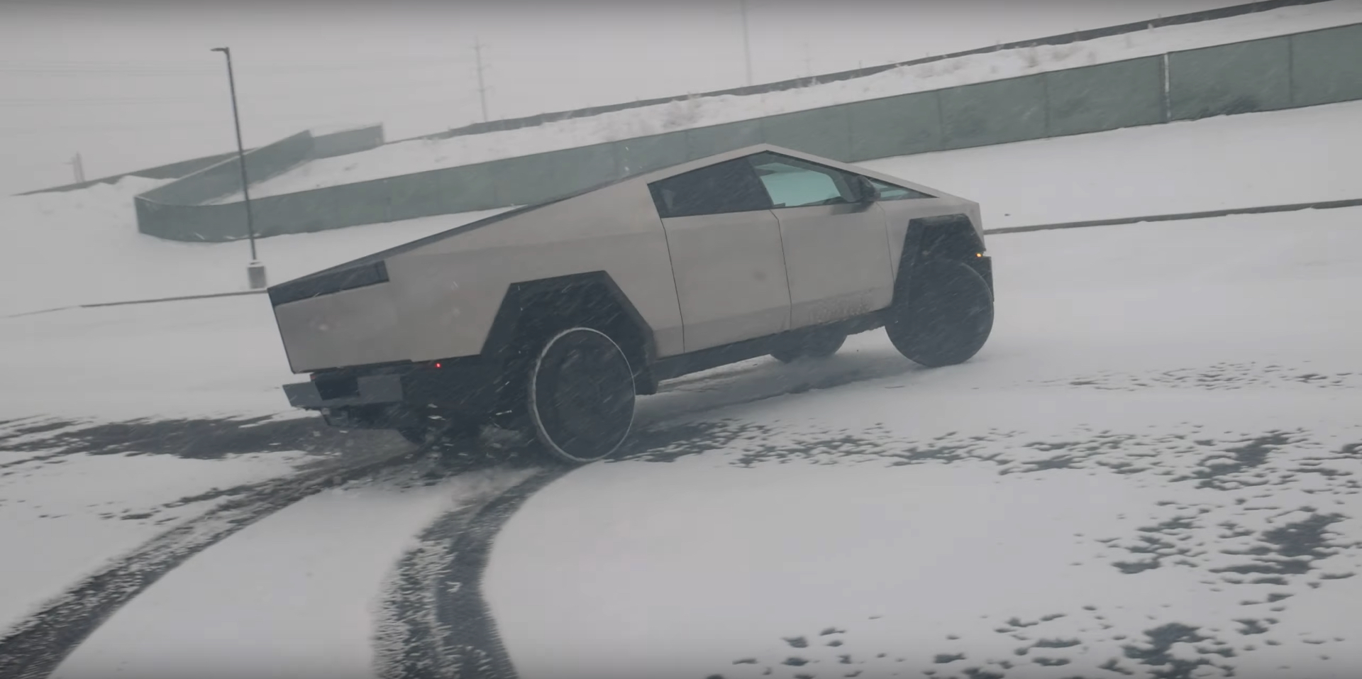 Tesla Cybertruck - последние новости от команды Repost.uz