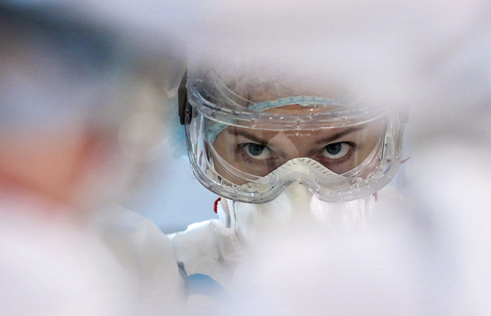 «Может быть бесконечное количество волн коронавируса», — российский иммунолог