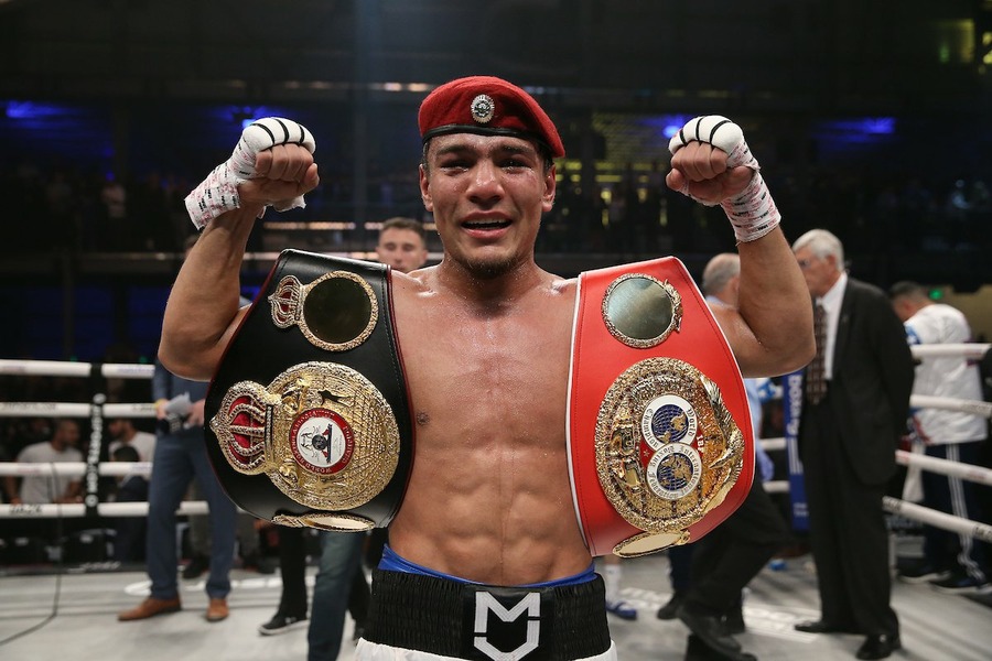 Узбекистанский боксер Муроджон Ахмадалиев победил чилийца Хосе Веласкеса в США - видео