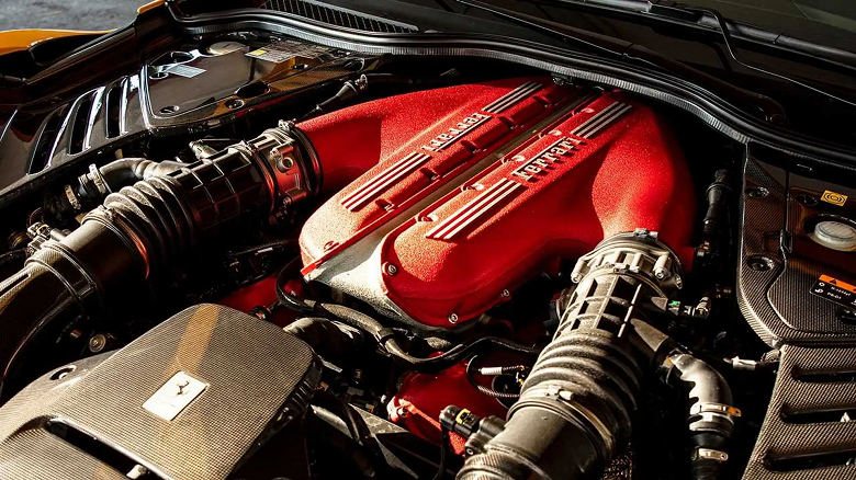 Ferrari не собирается отказываться от V12