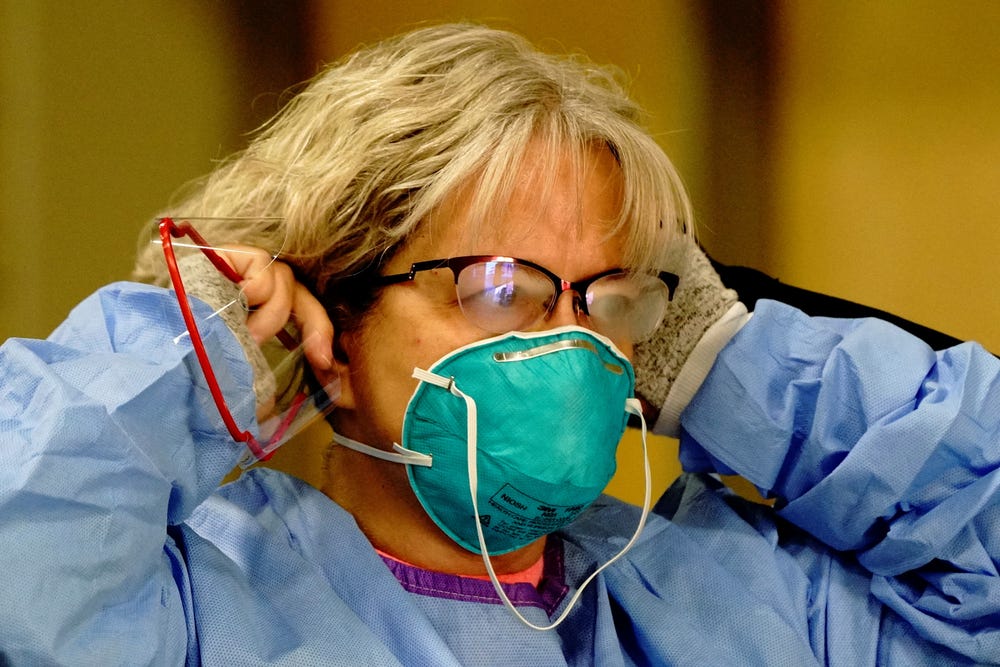 Больницы штата Вашингтон случайно купили 300 тысяч поддельных масок для своих работников