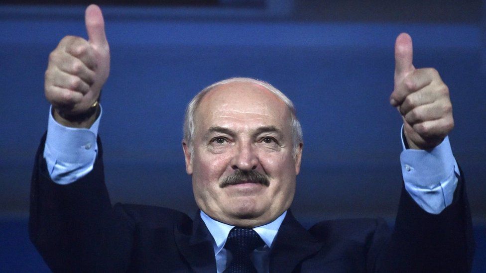 «Я пока живой и не за границей», - Лукашенко опроверг свой отъезд из Беларуси