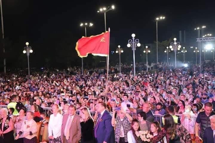 Кадыров назвал поднятие флага СССР на ташкентском концерте оскорблением узбекского народа