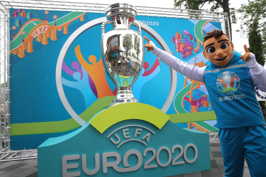 «Мы – люди»: УЕФА определилась с гимном Евро-2020