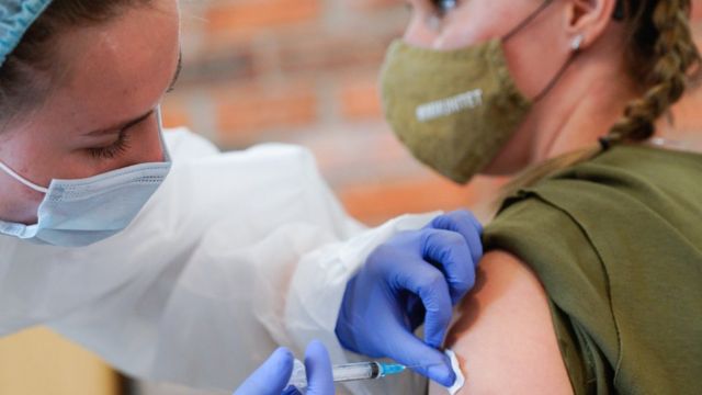 За прошедший день в Узбекистане было использовано почти 315 тысяч доз вакцины от коронавируса — статистика