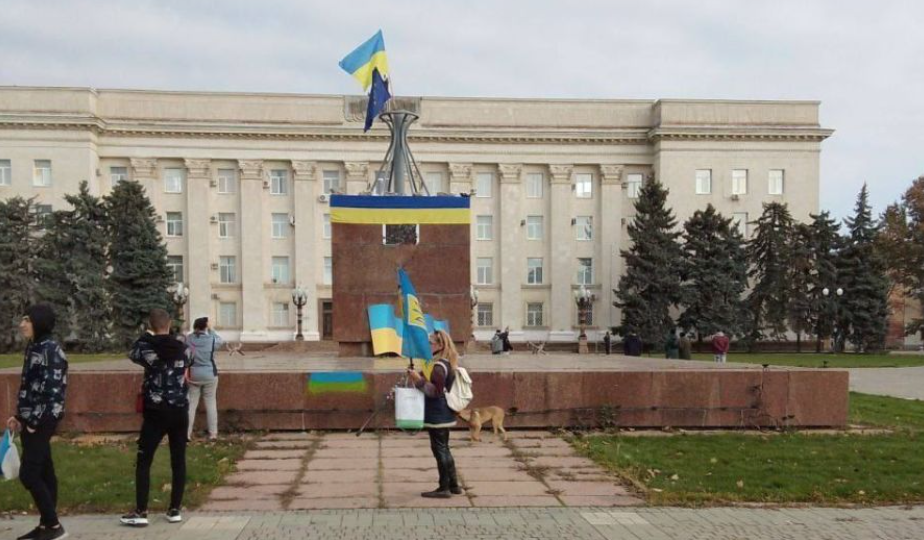 Украинские военные вошли в освобожденный Херсон — фото и видео