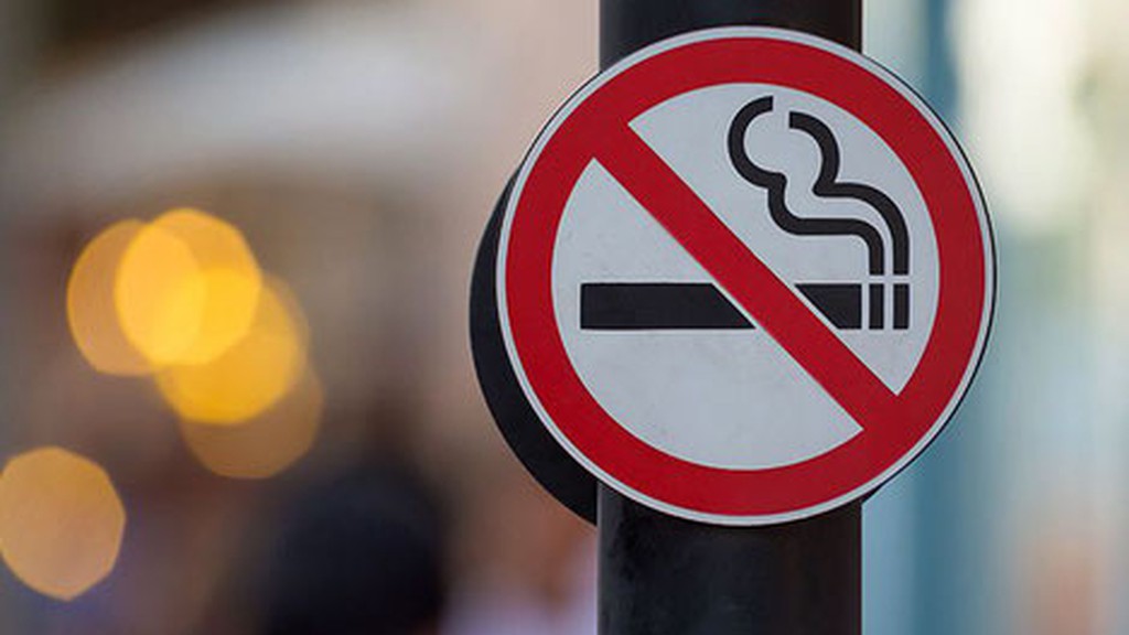 Депутаты официально утвердят ряд общественных мест, в которых запретят употреблять табачные изделия и алкоголь 