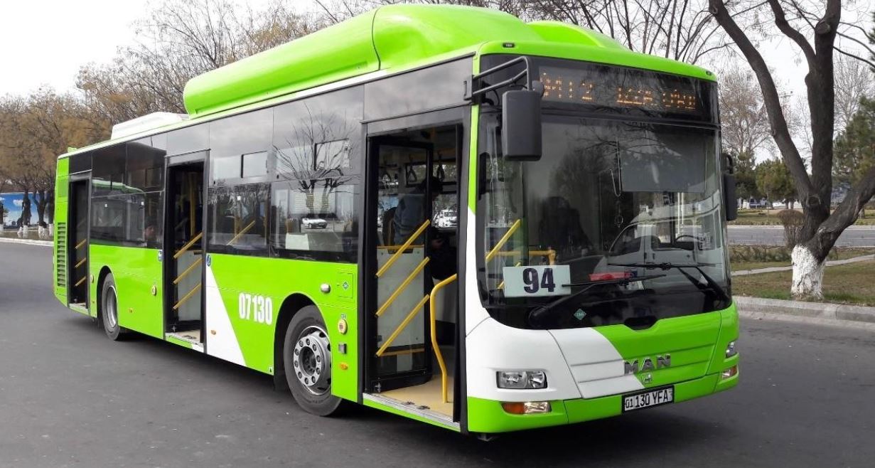 В столице водитель автобуса был уволен за использование мобильного телефона