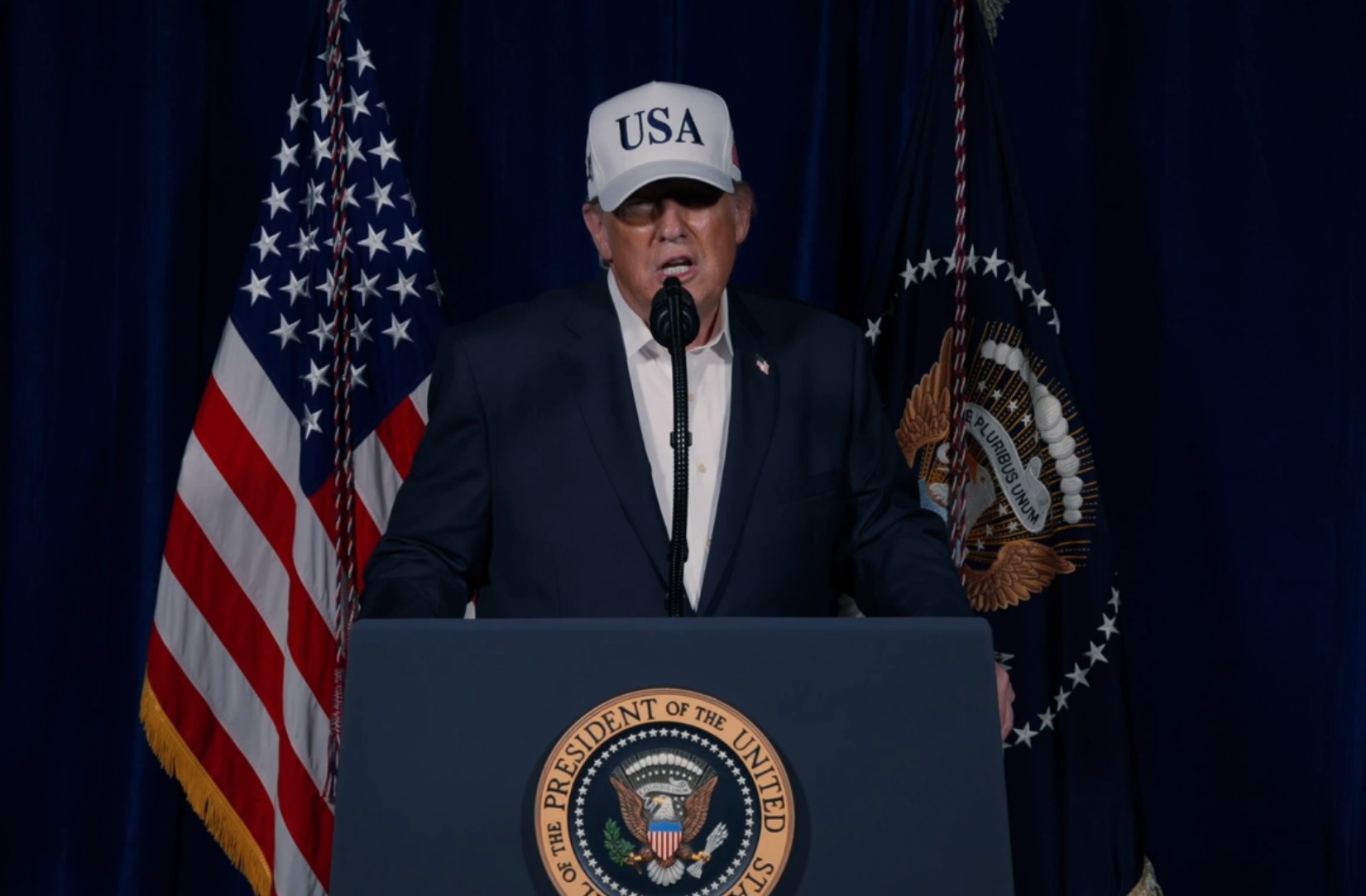 Трамп объявил о начале масштабной военной операции против Ирана