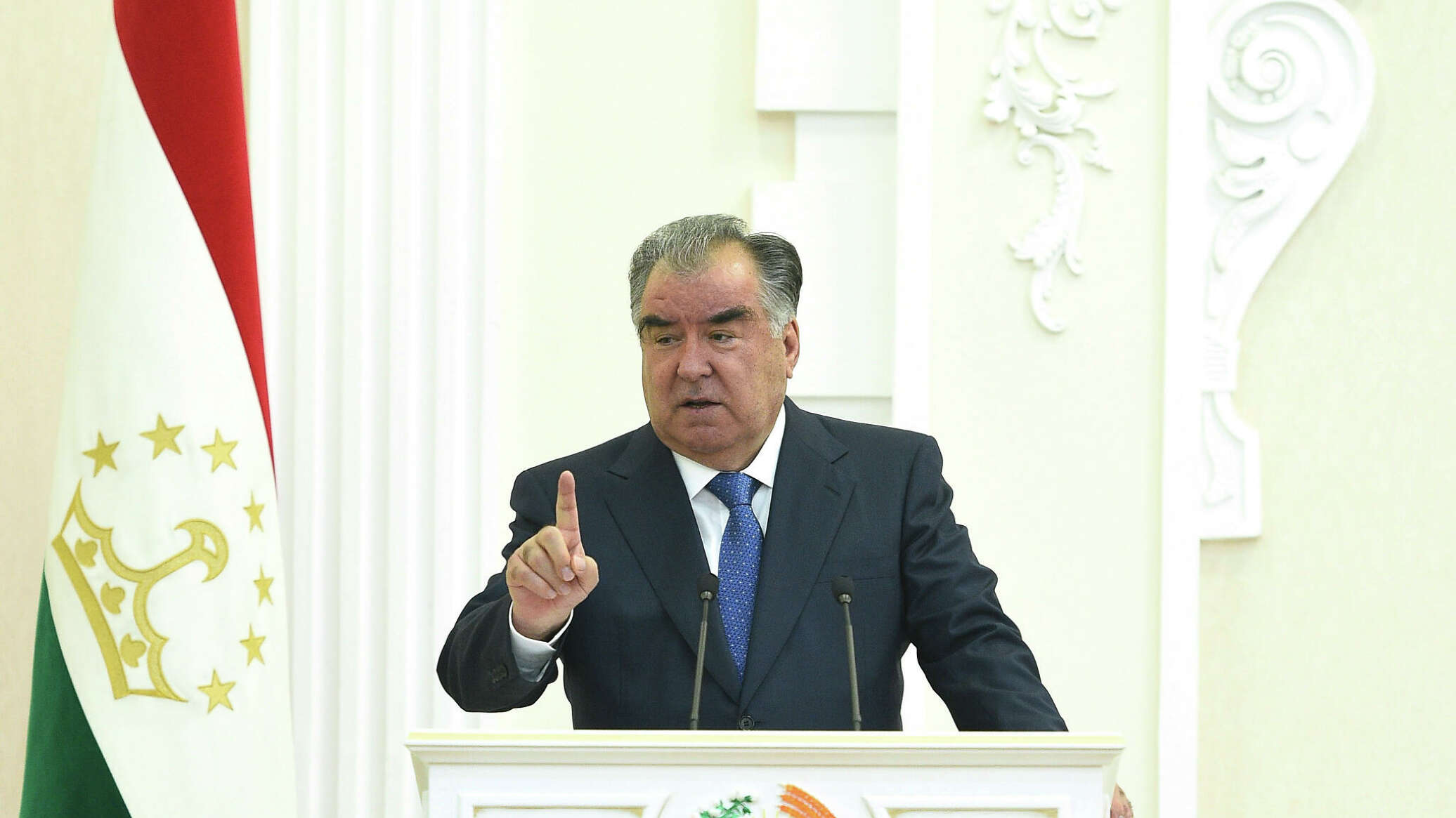Президент Таджикистана заявил, что не будет использовать армию против соседних стран