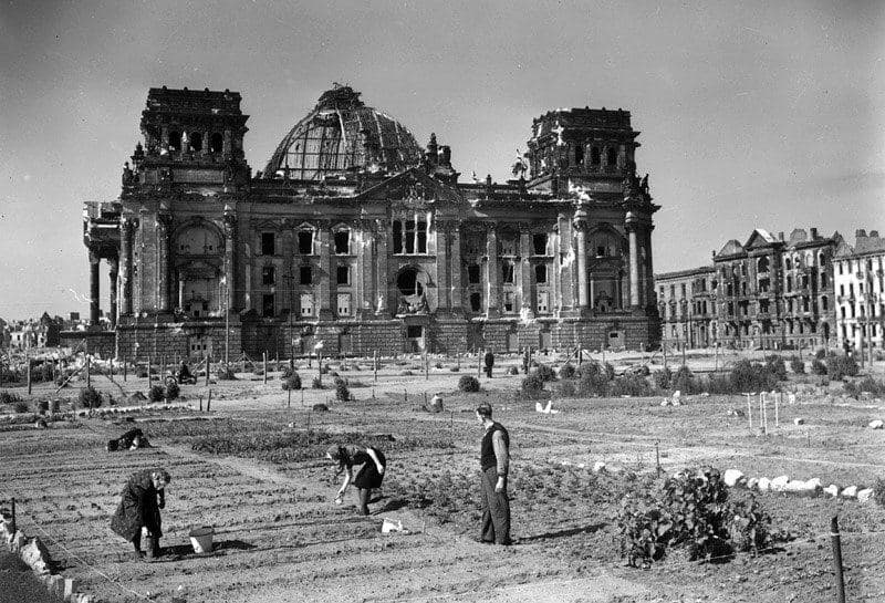 Reyxstag binosining vayron bo'lishi. Berlin. 1946-yil<br>