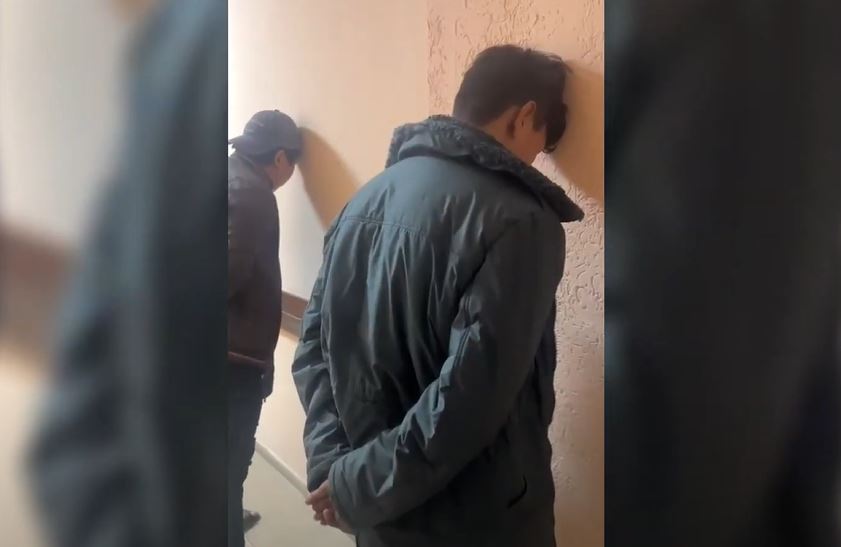В Казахстане бывшие работодатели похитили узбекистанца (видео)