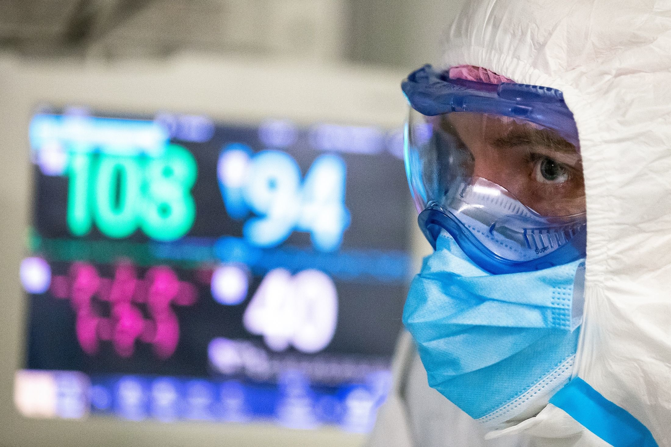 Стало известно, сколько пациентов заразились «омикроном» в России