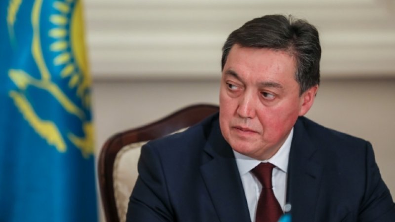 Правительство Казахстана опровергло слухи о заражении коронавирусом премьер-министра
