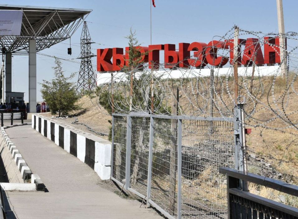 С сентября узбекистанцы смогут въезжать в Кыргызстан по ID-карте