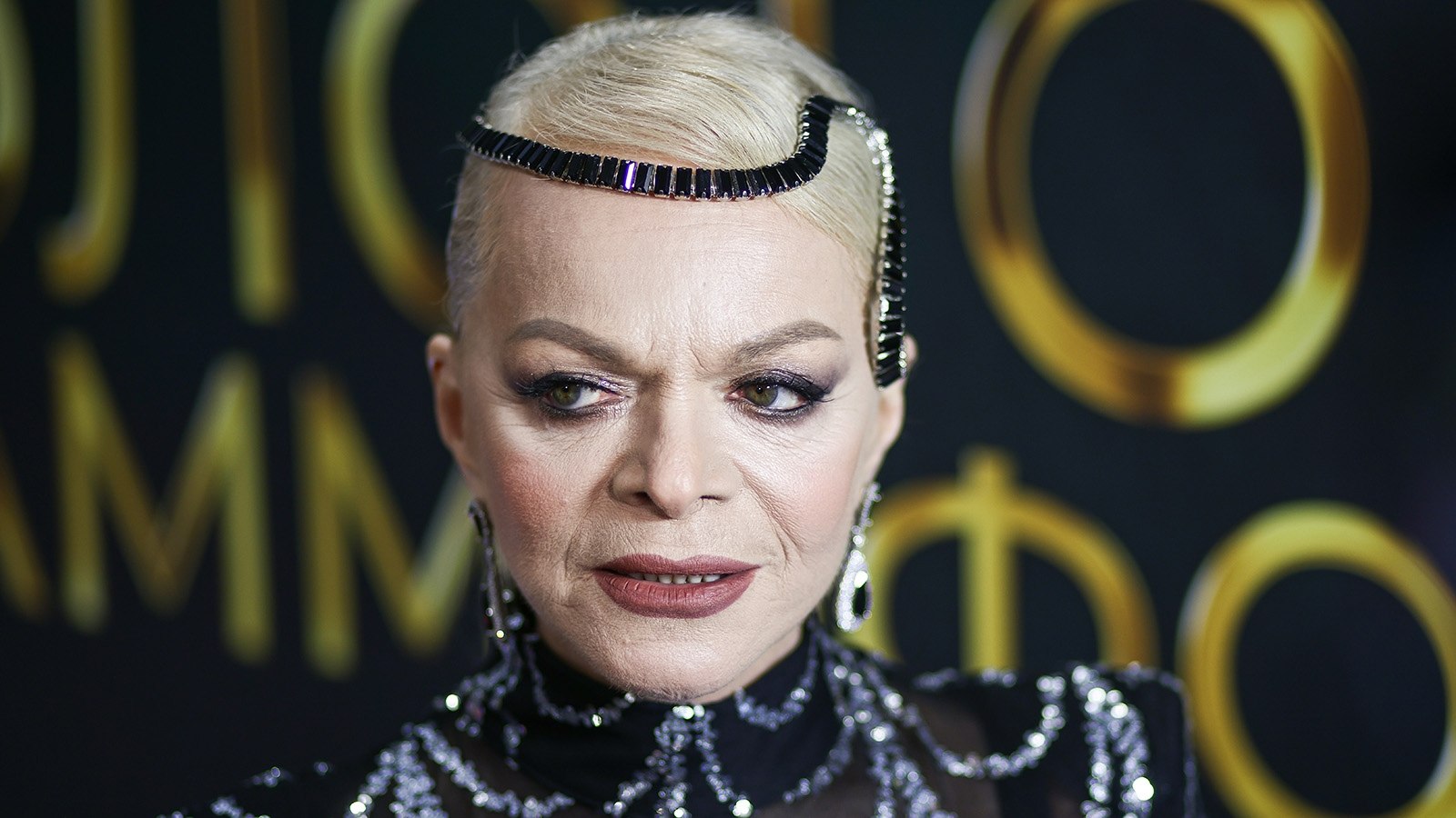 Лариса Долина добилась компенсации в 62 млн руб по делу о мошенничестве