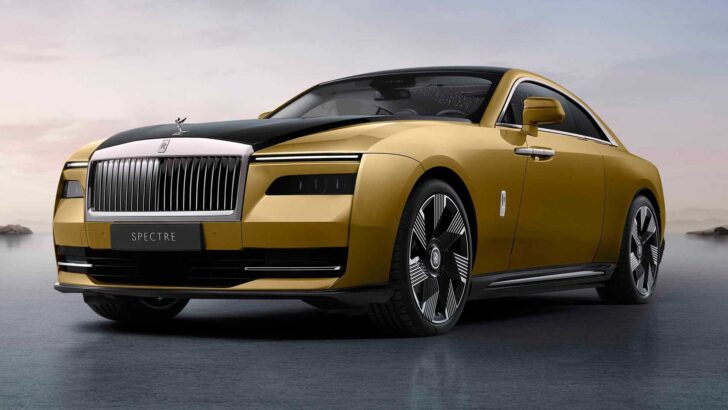 Rolls-Royce переведет все свои автомобили на электричество