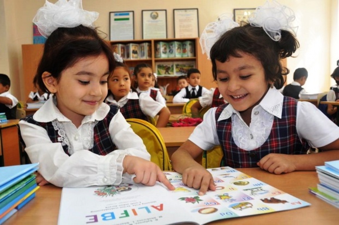 Выяснилась стоимость арендной платы за школьные учебники в Узбекистане