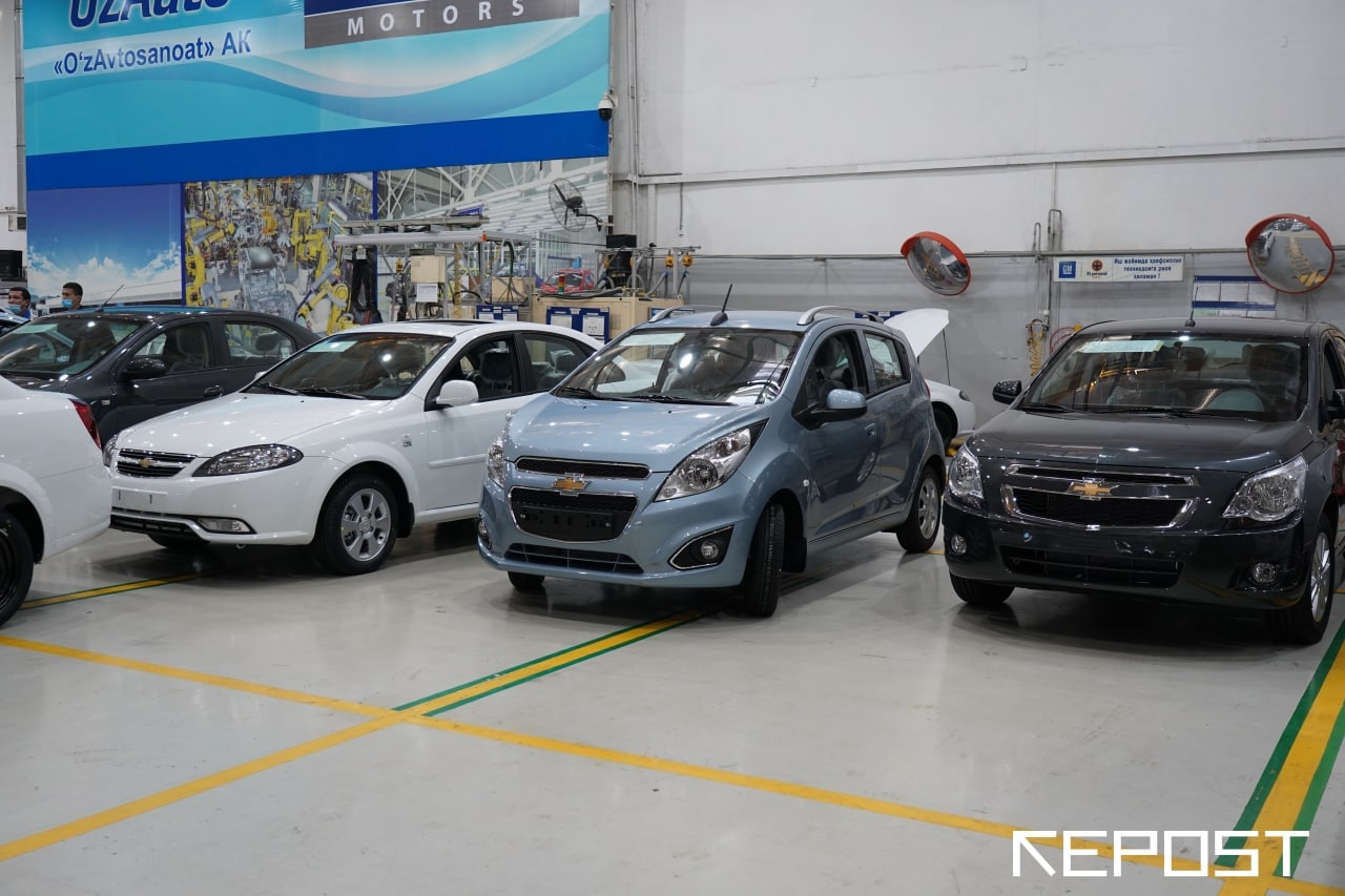 UzAuto Motors отложил выдачу автомобилей и договоров