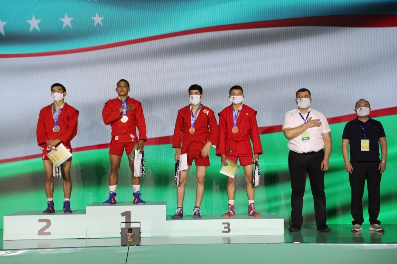 Узбекские самбисты завоевали первое место в общекомандном зачёте чемпионата Азии