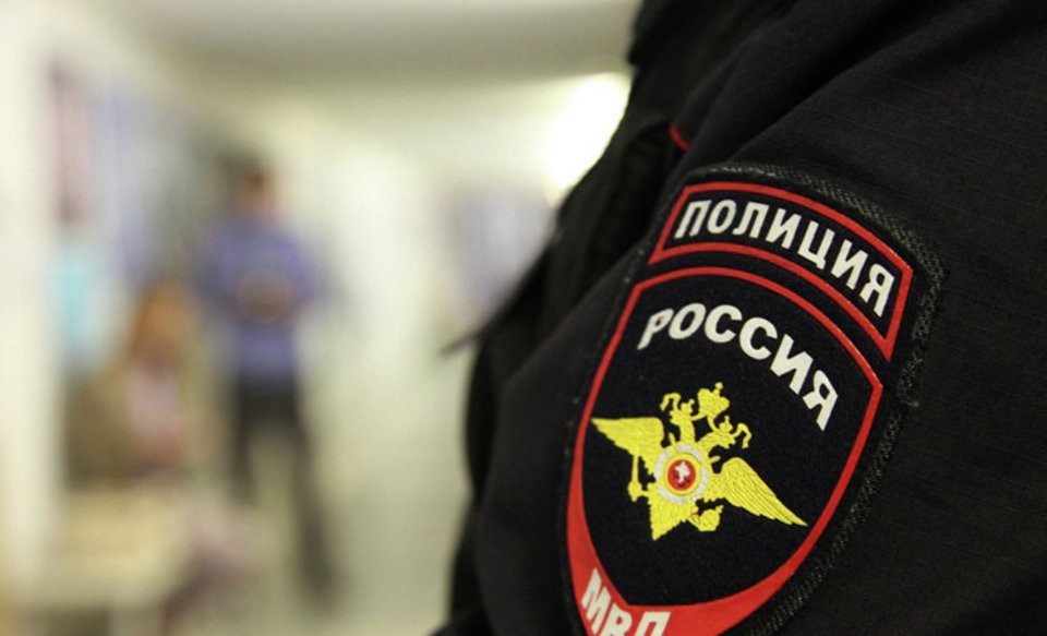 Правоохранители Петербурга задержали безработного узбекистанца, пристававшего к 14-летней школьнице