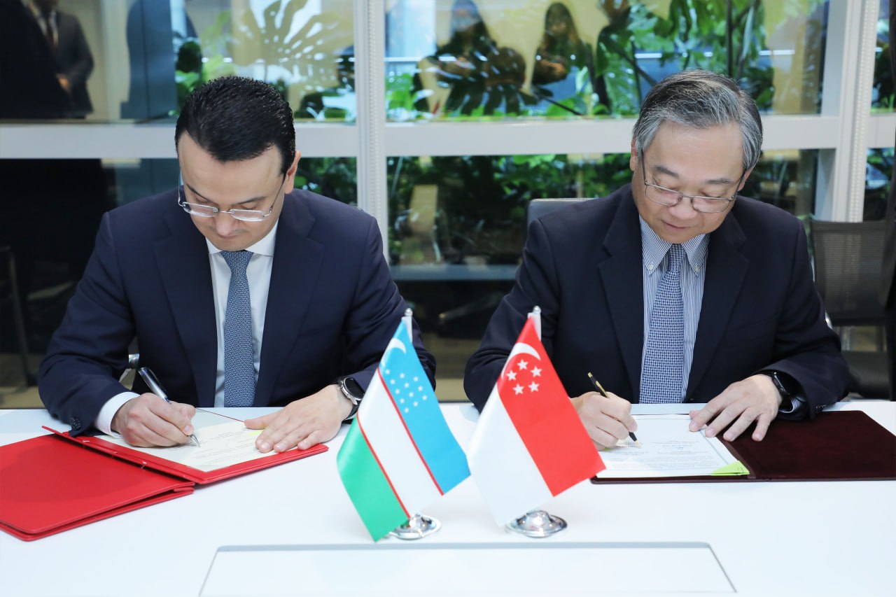 Узбекистан и Сингапур подписали более 20 совместных соглашений