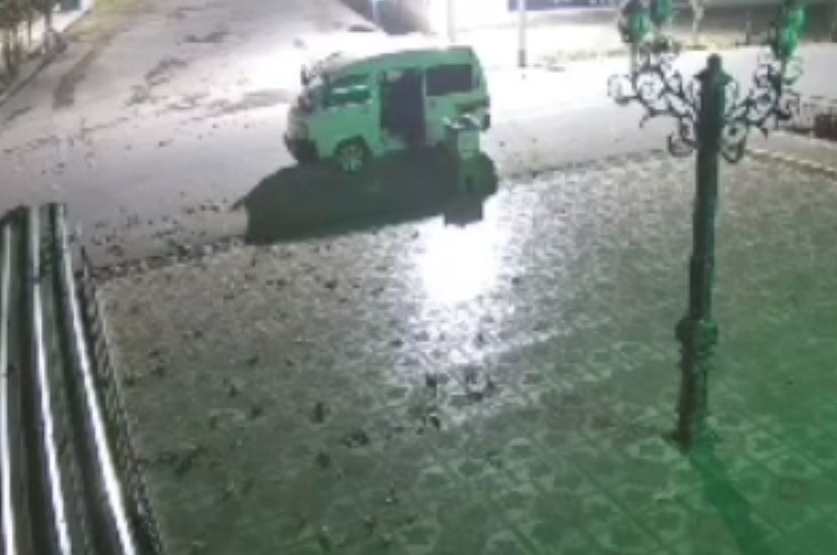 В Фергане неизвестные украли ящик для пожертвований