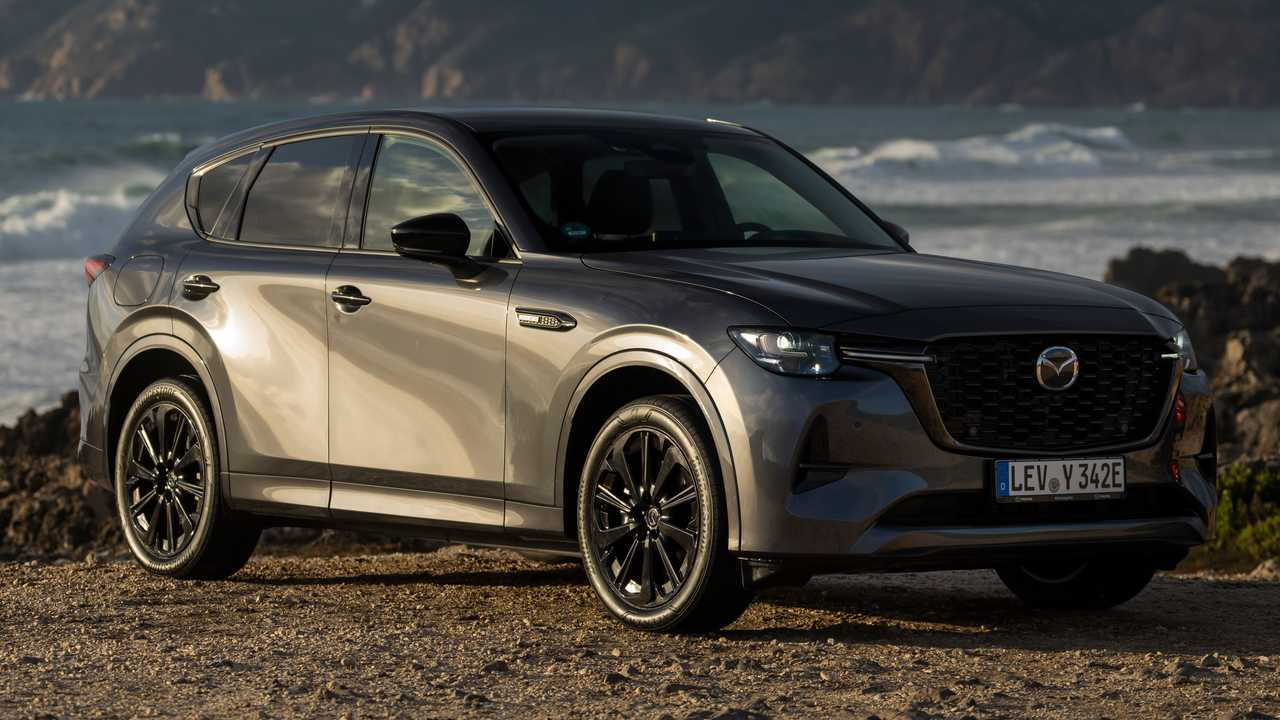 В сети появились фото и подробности новой Mazda CX-80